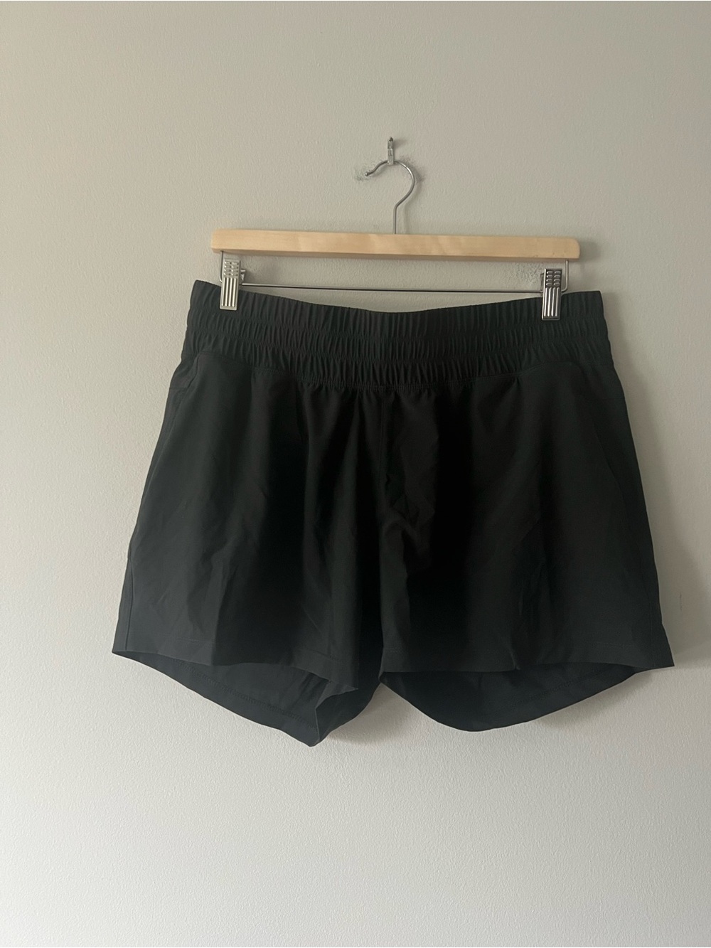 Free Fly Pull-On Breeze Shorts Women’s Size L Black Stretch Outdoor Athletic